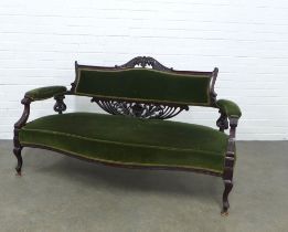 Edwardian green upholstered parlour settee, 146 x 84 x 60cm.