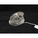 Mid 20th century Indo Persian carved rock crystal figure of a frog, 5cm high