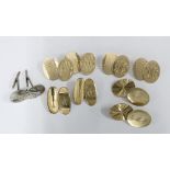 Four pairs of 9ct gold cufflinks together with a pair of silver cufflinks (5 pairs)