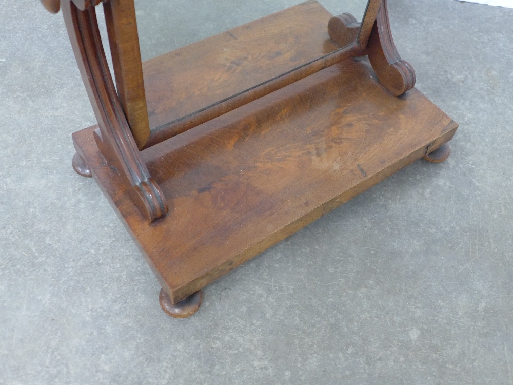 19th century mahogany dressing table mirror, 52 x 64cm. - Image 2 of 2