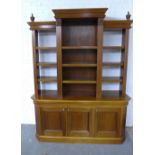 Large mahogany bookcase cabinet, 185 x 236 x 58cm.