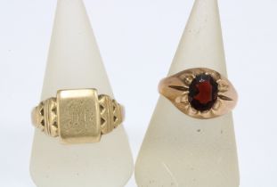 Gents 9ct gold signet ring and a Gents 9ct gold gemset ring, Birmingham 1963 (2)