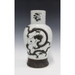Late 19th / early 20th century Chinese Ge-Type crackle glazed dragon vase the base with a Chenghua