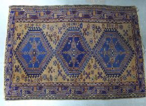 Antique Kazak rug, 120 x 84cm