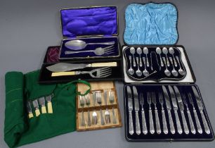 Cased Epns cutlery to include teaspoons, fish servers and loose flatwares, etc (a lot)