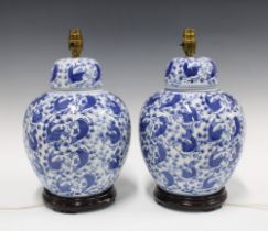 Pair of blue and white table lamps with carp pattern, 38cm (2)