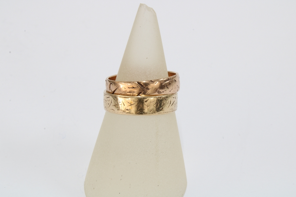 9ct rose gold wedding band, Birmingham 1900, together with a 15ct gold wedding band inscribed Mother - Image 2 of 5