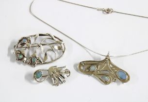 SHEANA M STEPHEN (SCOTTISH) silver and opal jewellery to include a pendant on a silver chain,