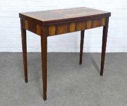 Early 19th century rosewood & satinwood foldover card table, pivoting top with green baize, on