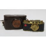 Replica Leica Bildberichter No. 15617camera with leather carry case