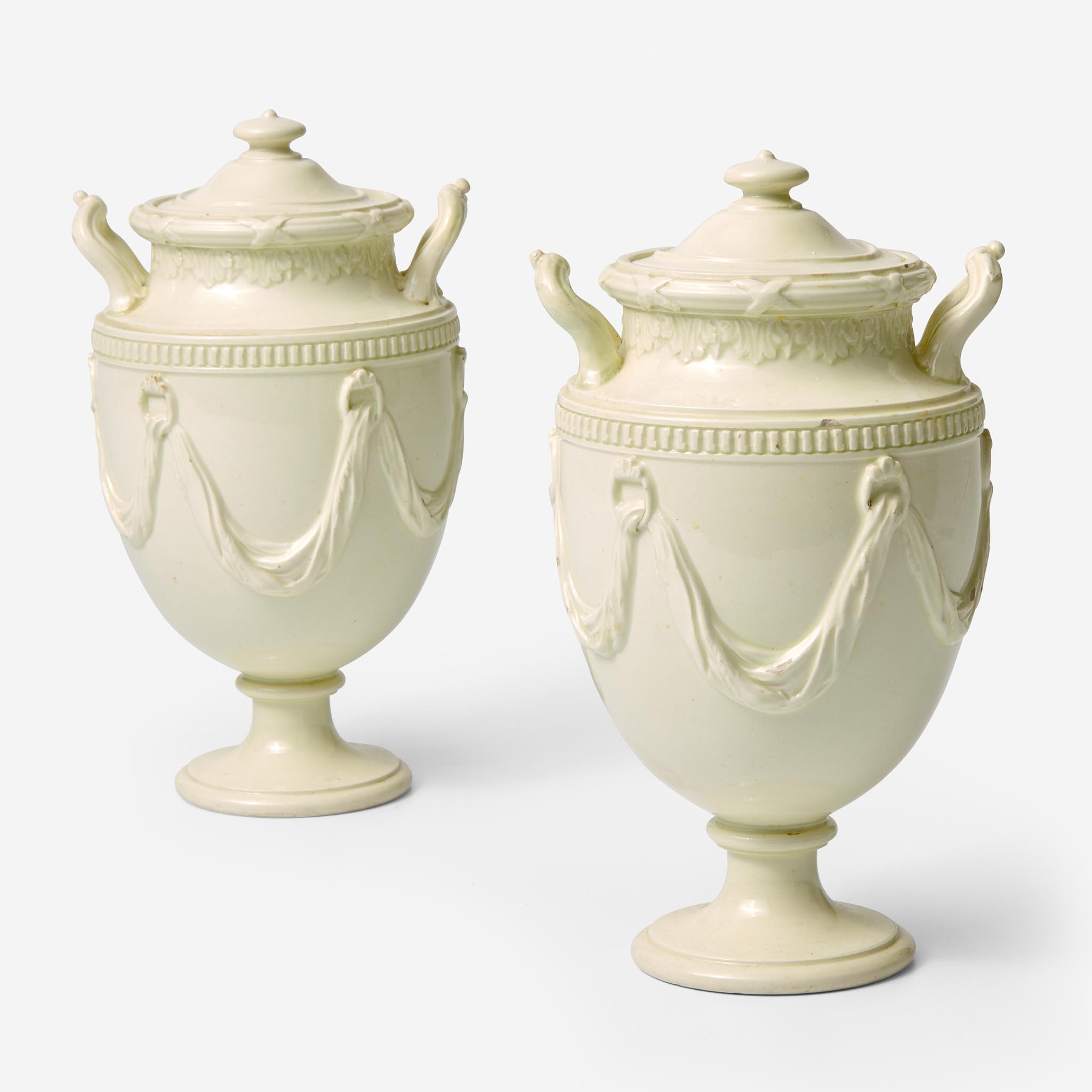 A Pair of Wedgwood Queensware Vases and Covers UK, circa 1785 - Image 2 of 3