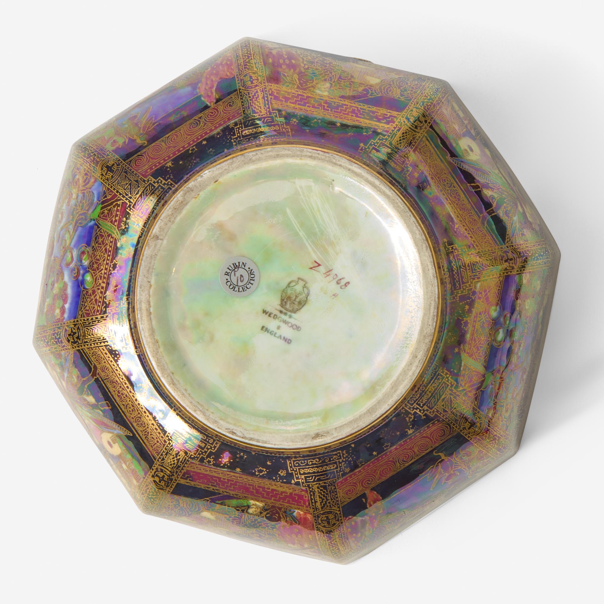 A Wedgwood Fairyland Lustre "Gargoyles" Octagon Bowl, UK, circa 1920 - Image 4 of 4