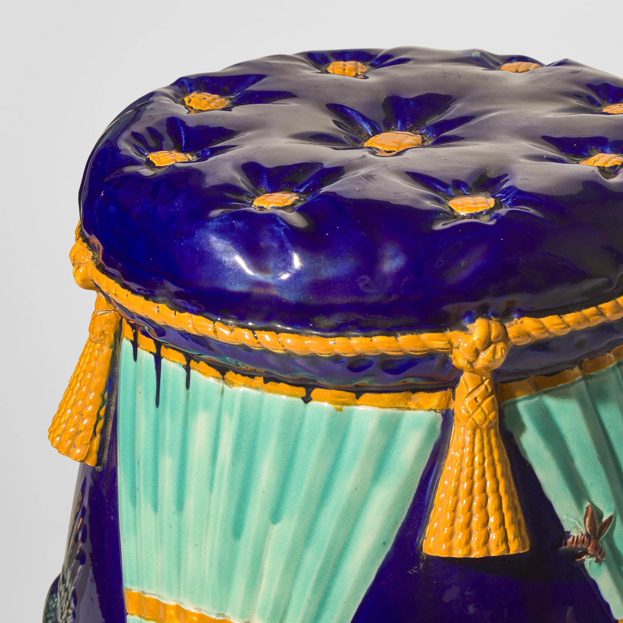 A Wedgwood Majolica Fan Pattern Garden Seat UK, 1880s - Image 2 of 3