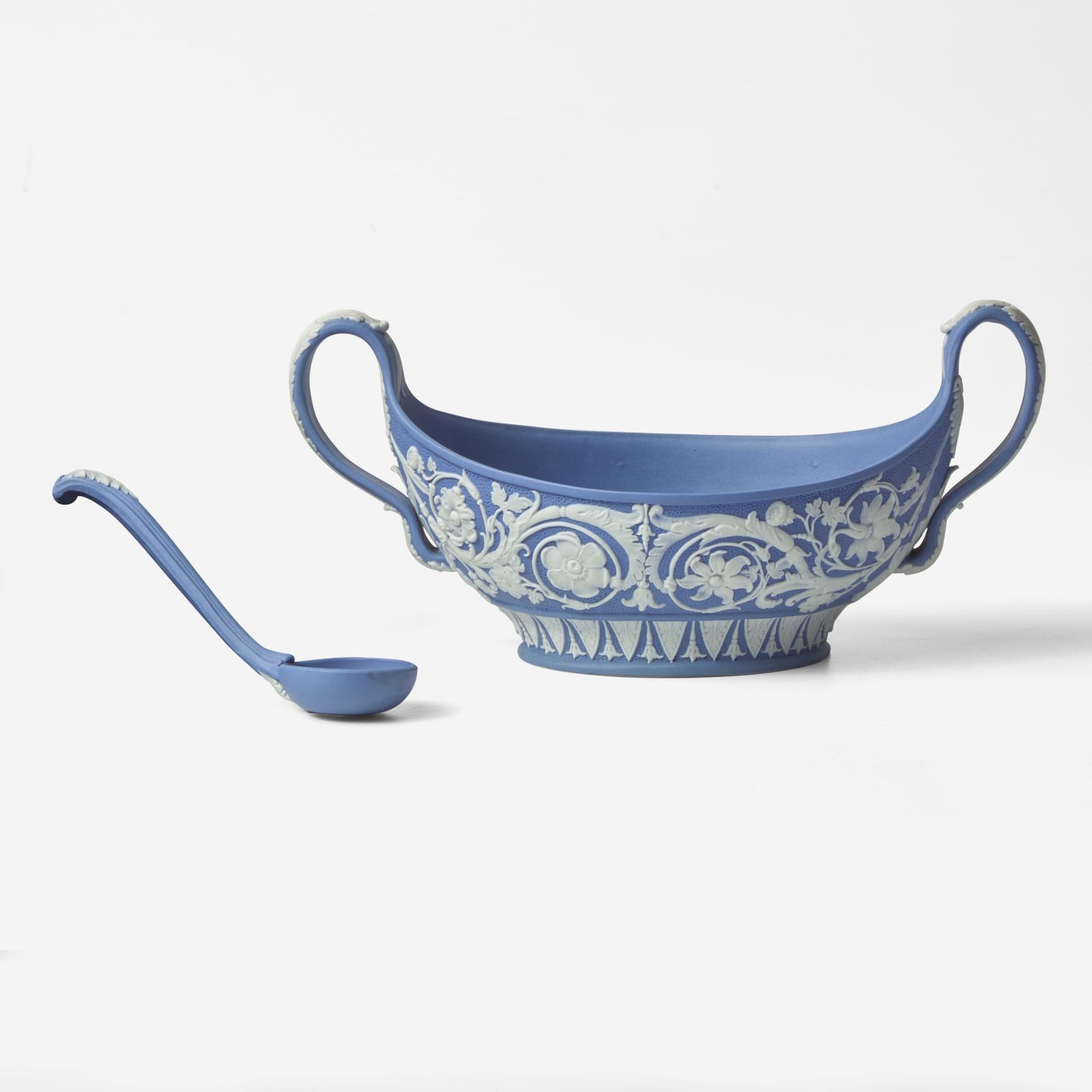 A Wedgwood Solid Blue Jasperware Handled Bowl and Spoon UK, 1780s - Image 2 of 3