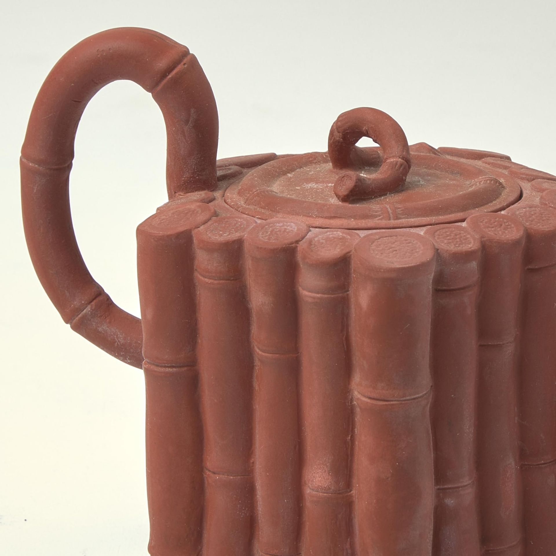 A Wedgwood Rosso Antico Teapot UK, 1780s - Image 2 of 3