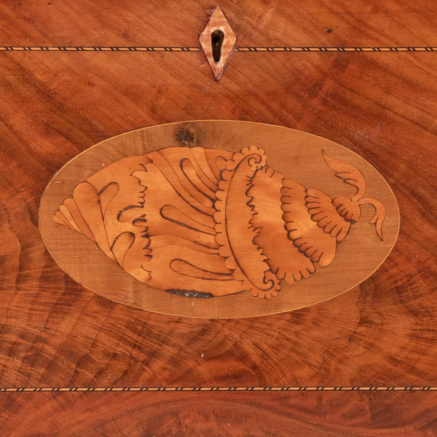 A George III inlaid mahogany and satinwood cellarette circa 1790 - Image 3 of 4