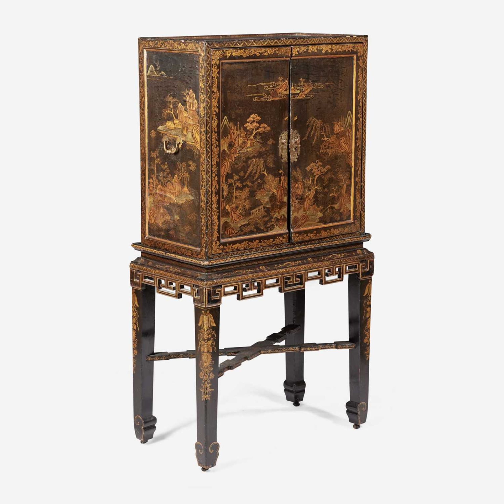 A Chinese Export gilt-decorated black lacquer cabinet-on-stand circa 1750 - Bild 2 aus 3