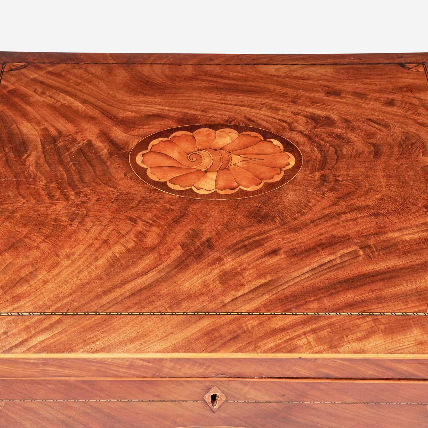 A George III inlaid mahogany and satinwood cellarette circa 1790 - Image 4 of 4