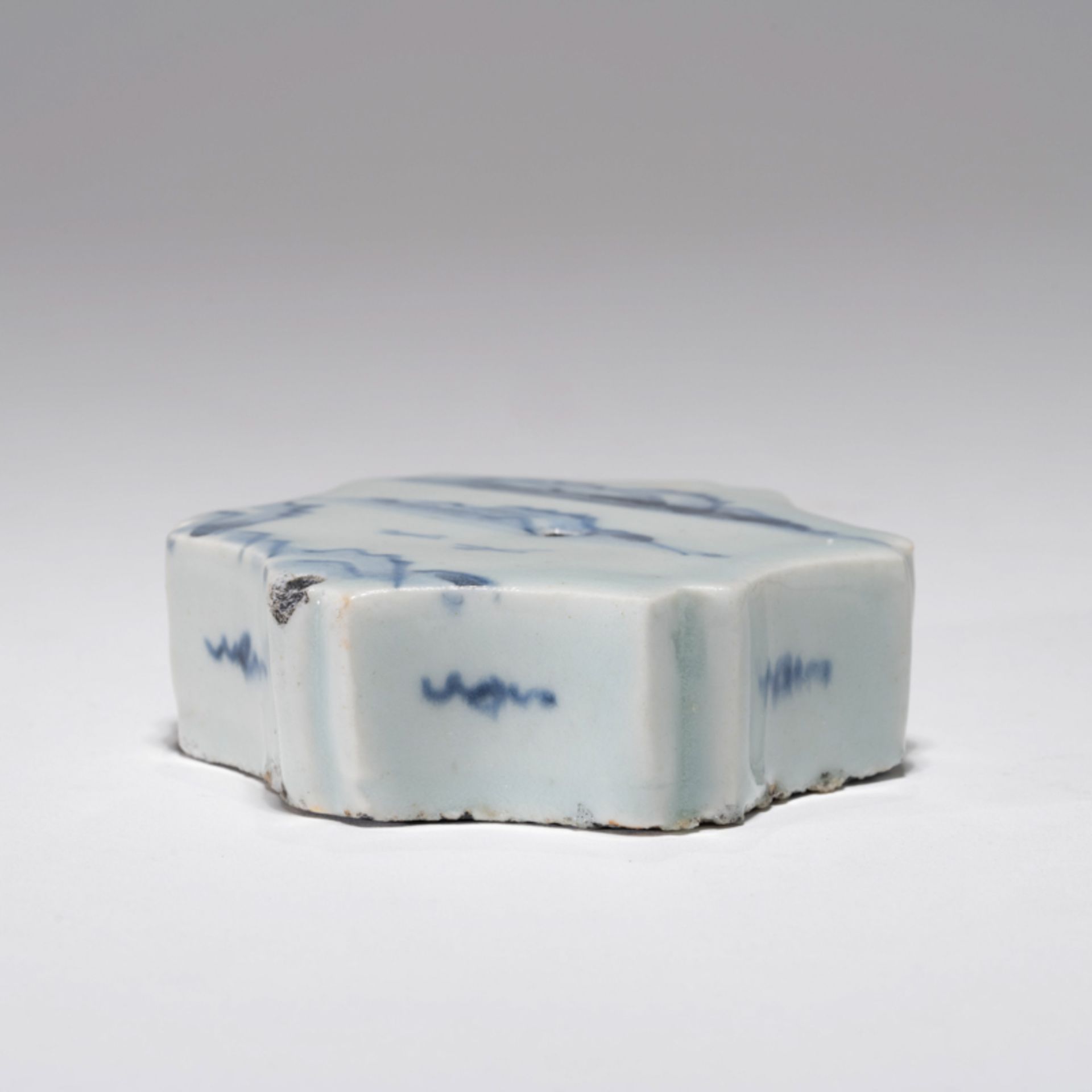 A KOREAN BLUE AND WHITE ‘LANDSCAPE' WATER DROPPER, JOSEON DYNASTY - Image 2 of 6