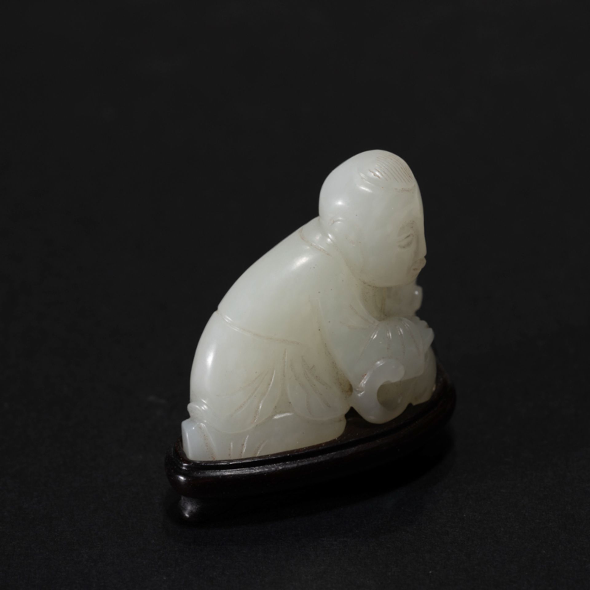 A CHINESE WHITE JADE 'BOY AND TIGER' ORNAMENT - Image 5 of 10