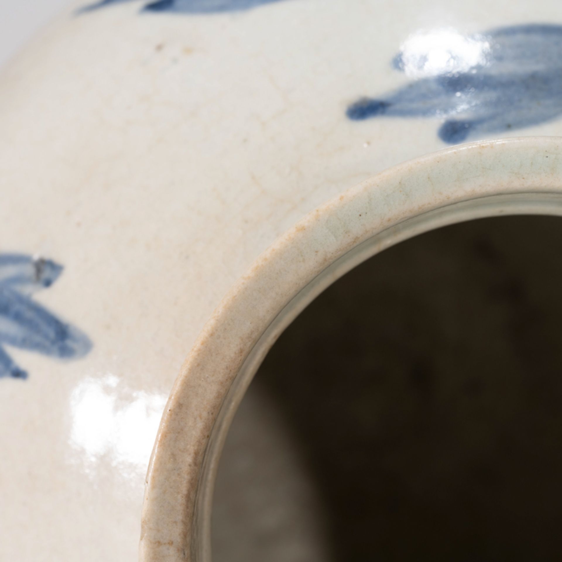 A KOREAN BLUE AND WHITE 'PEONY' JAR, JOSEON DYNASTY - Image 7 of 9