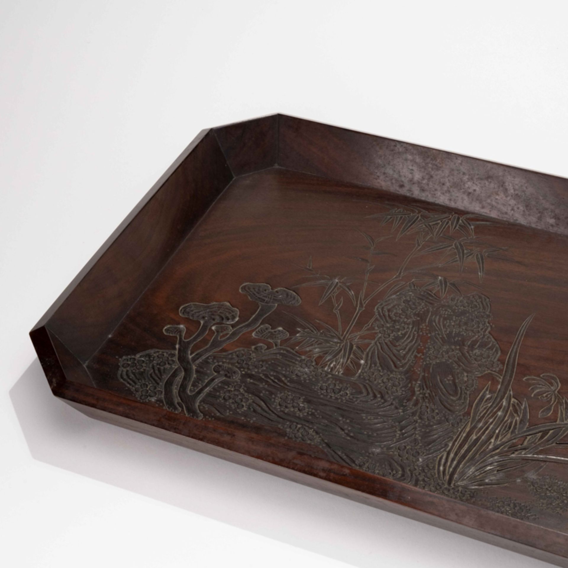 A JAPANESE WOOD 'ORCHID, BAMBOO, GANODERMA LUCIDUM' TRAY - Image 3 of 11