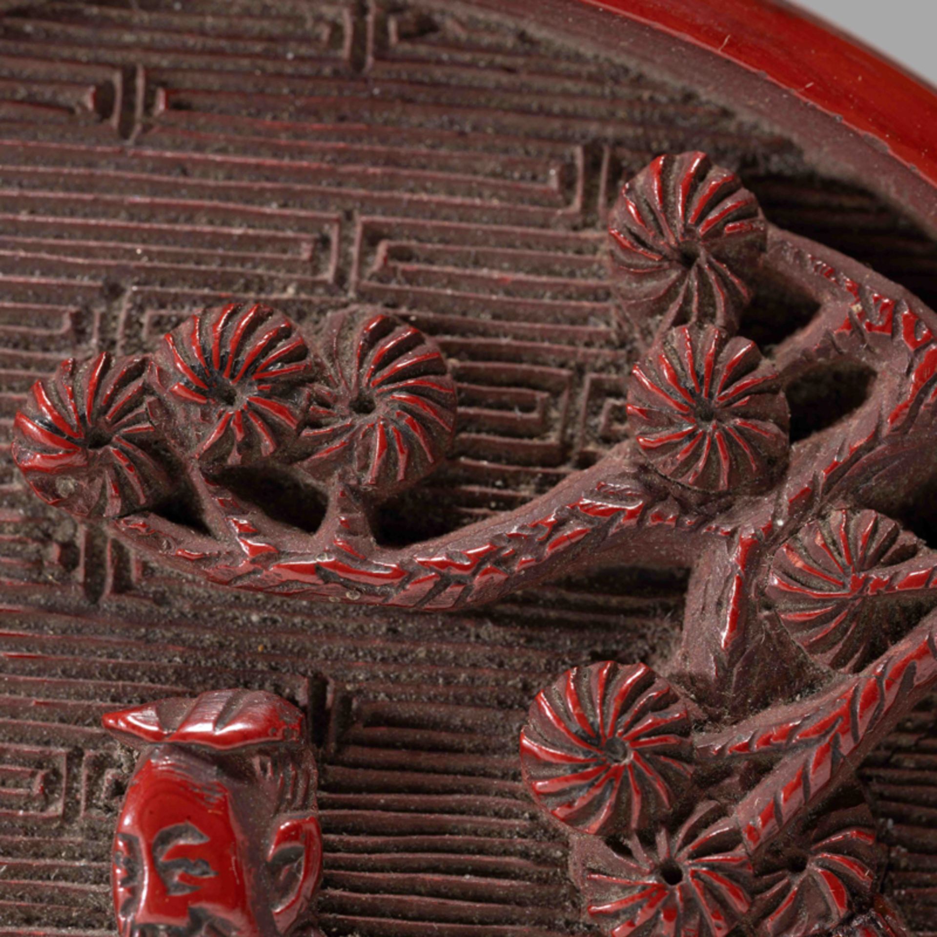 A CHINESE LACQUER 'FIGURE' INCENSE BOX, MING DYNASTY - Image 4 of 7