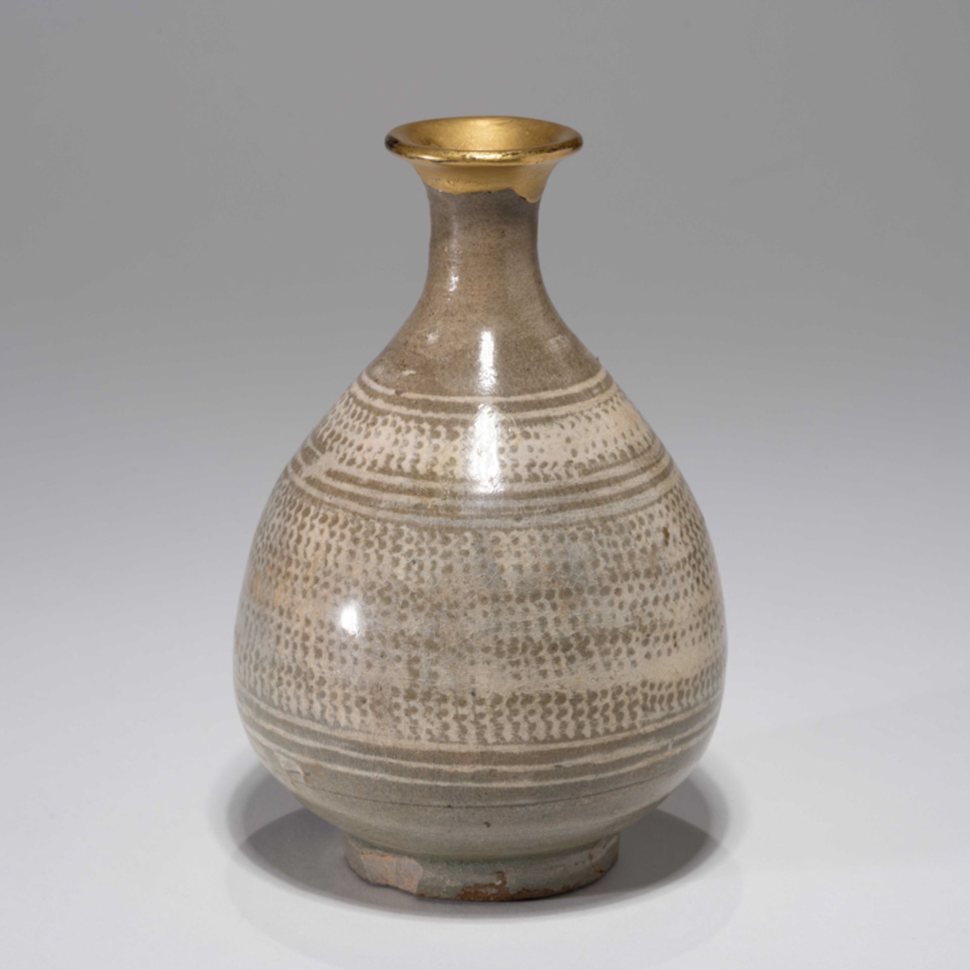 A KOREAN WHITE SLIP INLAID BUNCHEONG PEAR-SHAPED VASE, JOSEON DYNASTY