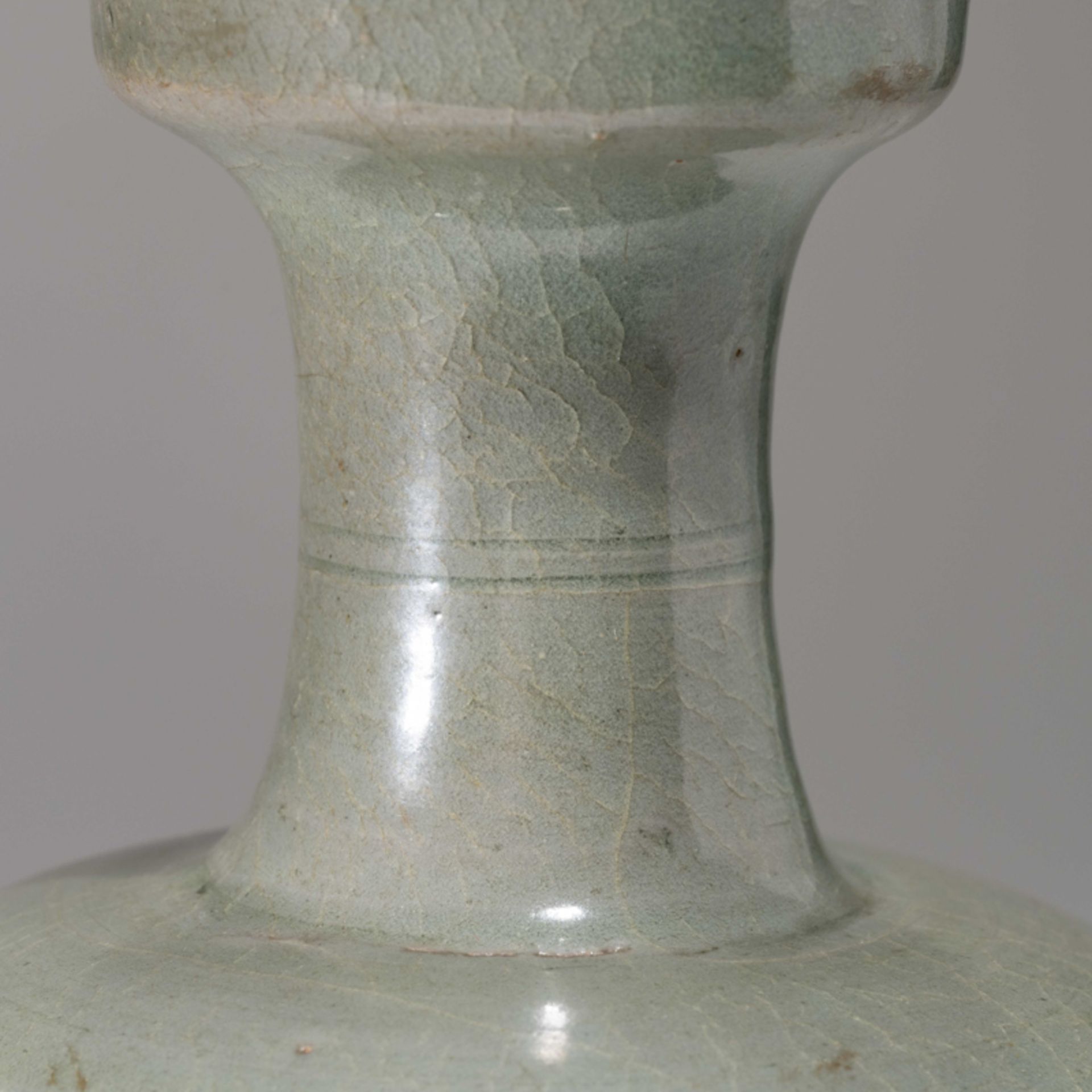 A KOREAN CELADON DISH-LIKE MOUTH VASE, GORYEO DYNASTY - Bild 11 aus 11