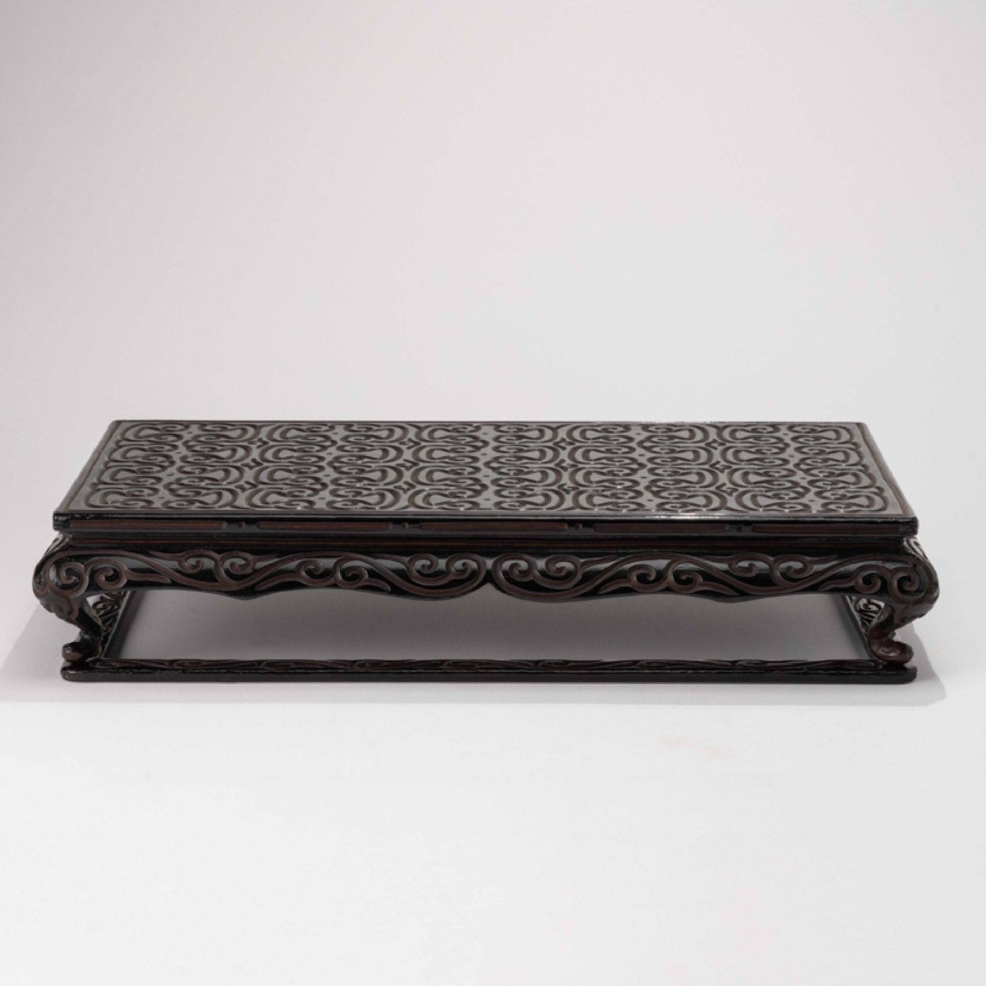 A CHINESE TIXI LACQUER STAND, MING DYNASTY - Image 3 of 14