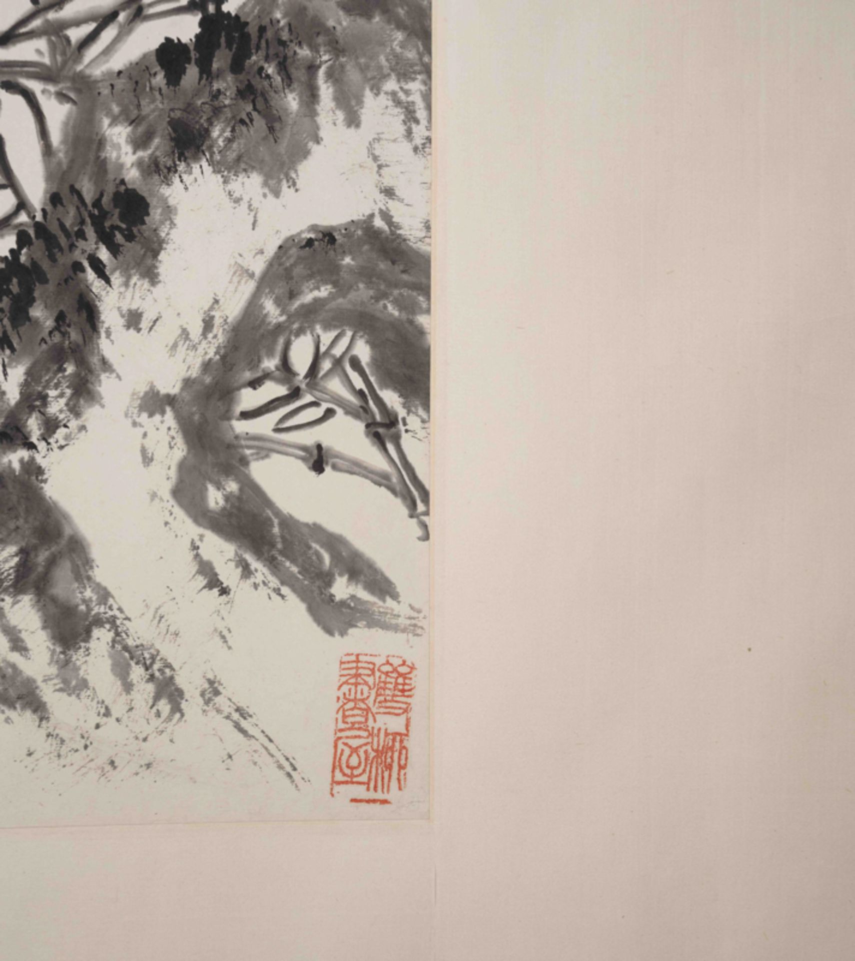 ZHOU HUAIMIN (1906-1996), GRAPES 周懷民 葡萄 - Image 6 of 7