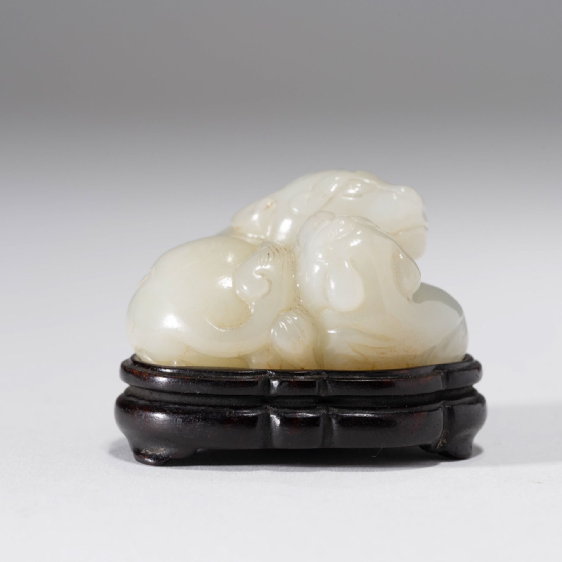A CHINESE WHITE JADE BEAST-FORM WEIGHT - Image 4 of 7