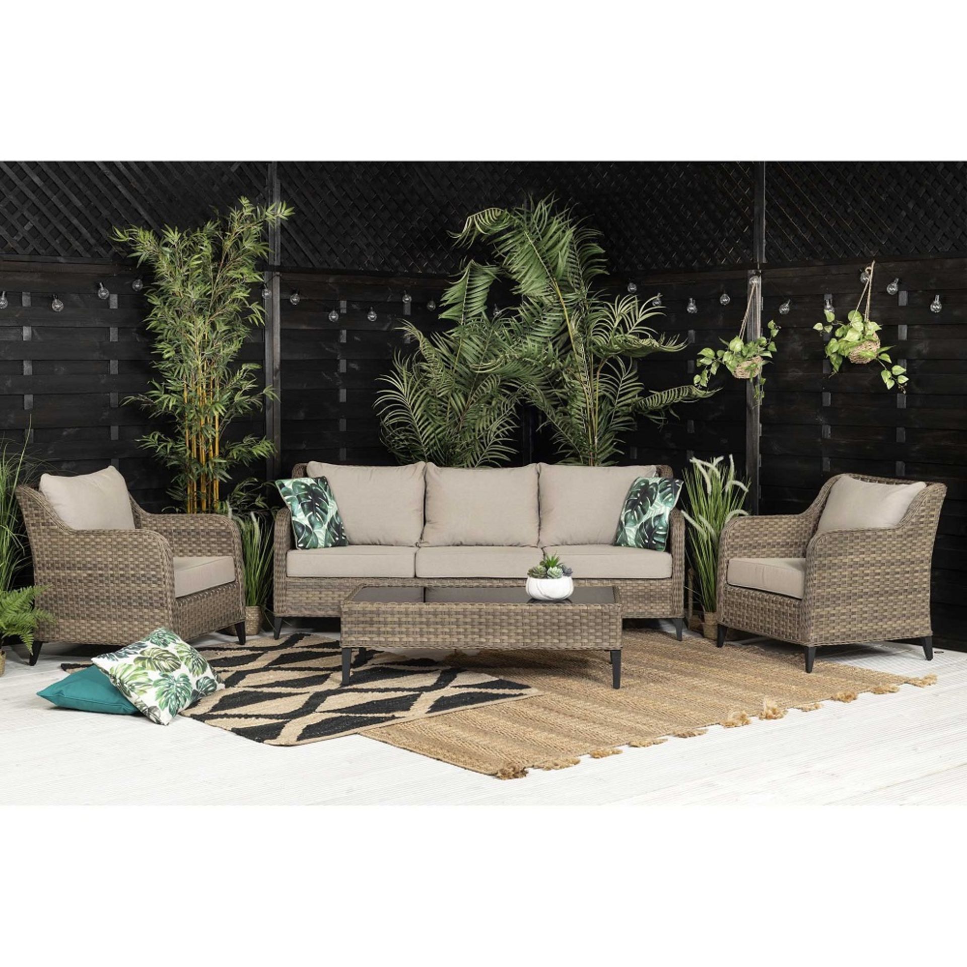 BRAND NEW- RRP £3396 - 'Home Junction Isla' PREMIUM Rattan Garden Furniture Sofa Set + Coffee Table