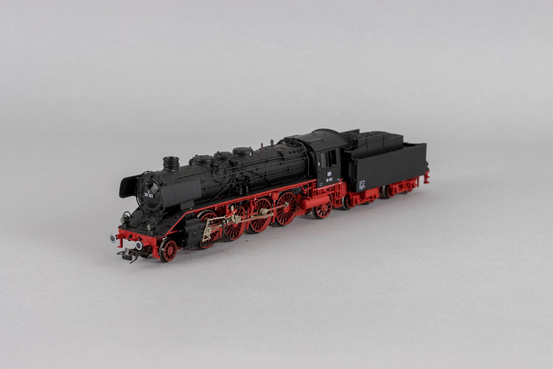 FLEISCHMANN H0 | Dampflokomotive BR 39 der DB (39 103) mit Tender