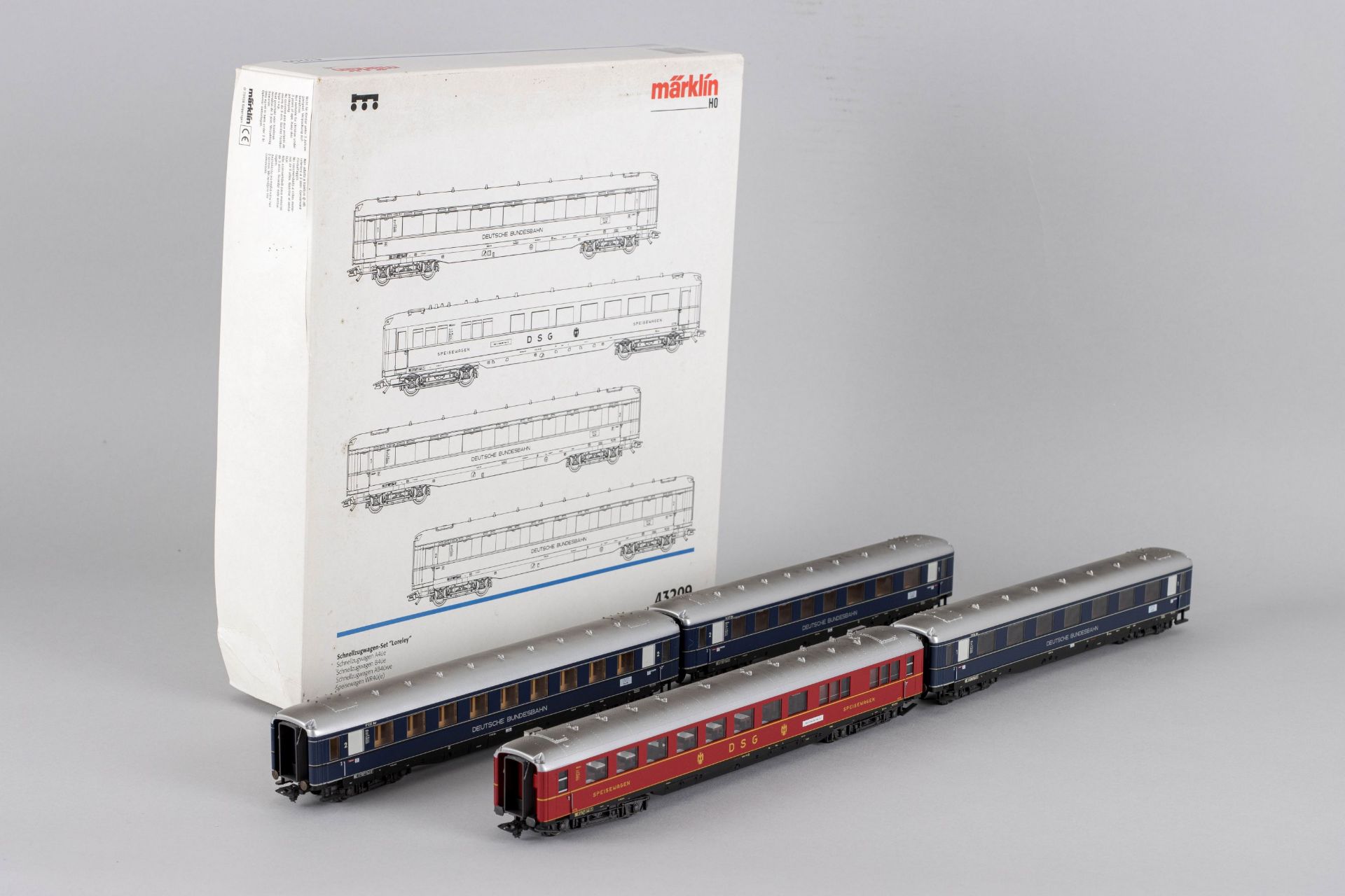 MÄRKLIN H0 | Schnellzugwagen-Set "Loreley" mit drei Schnellzugwagen und einem Speisewagen der DB