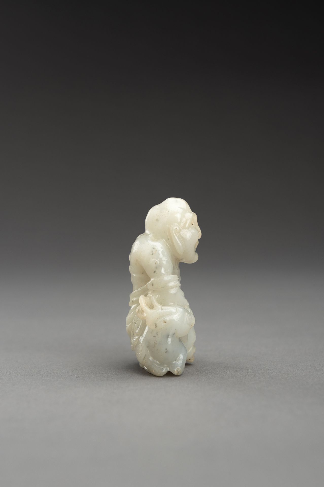 A WHITE JADE GROUP OF A LUOHAN AND DEER - Image 8 of 10