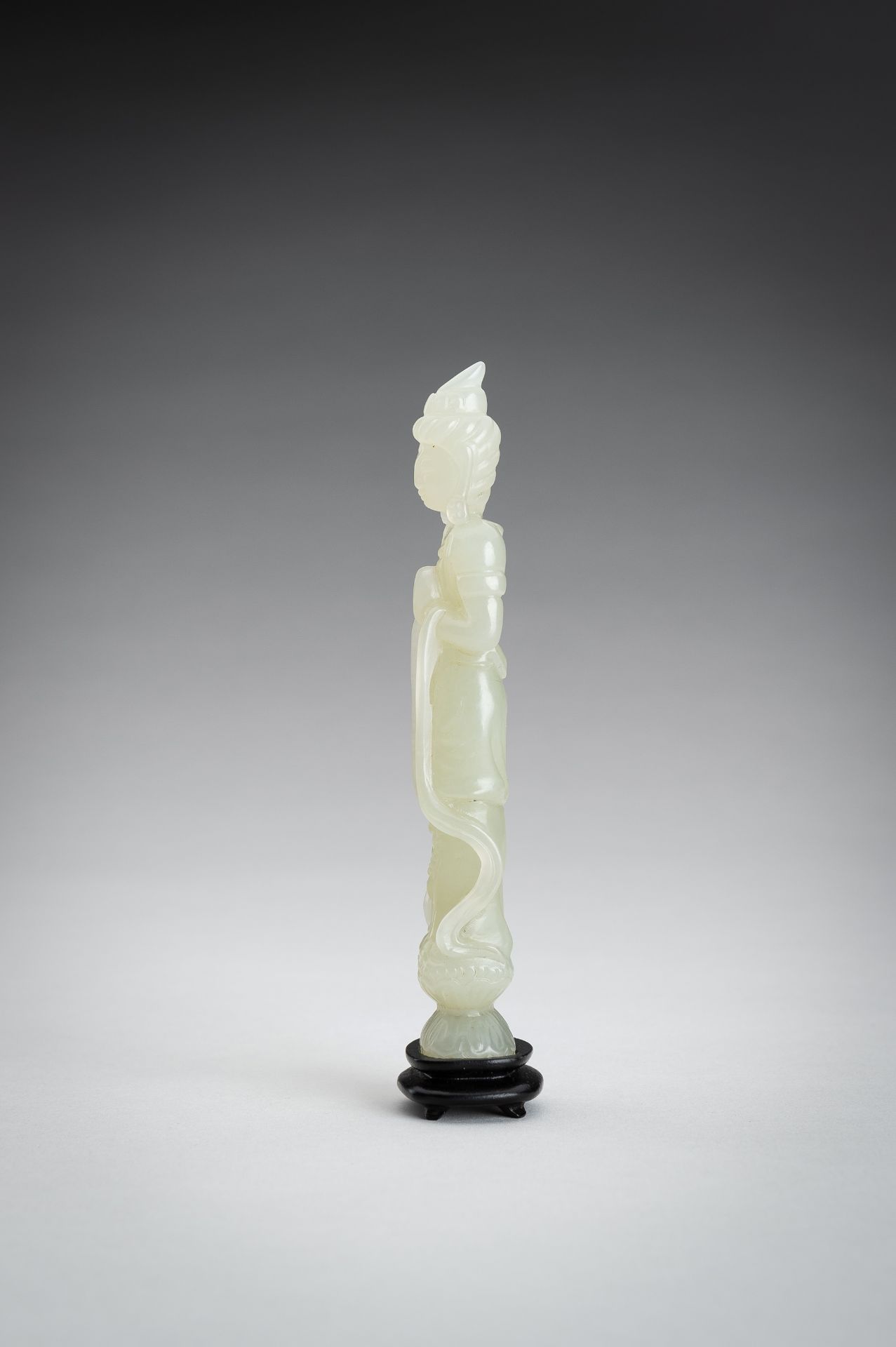 A PALE CELADON JADE CARVING OF A GUANYIN, 1900s - Image 4 of 11