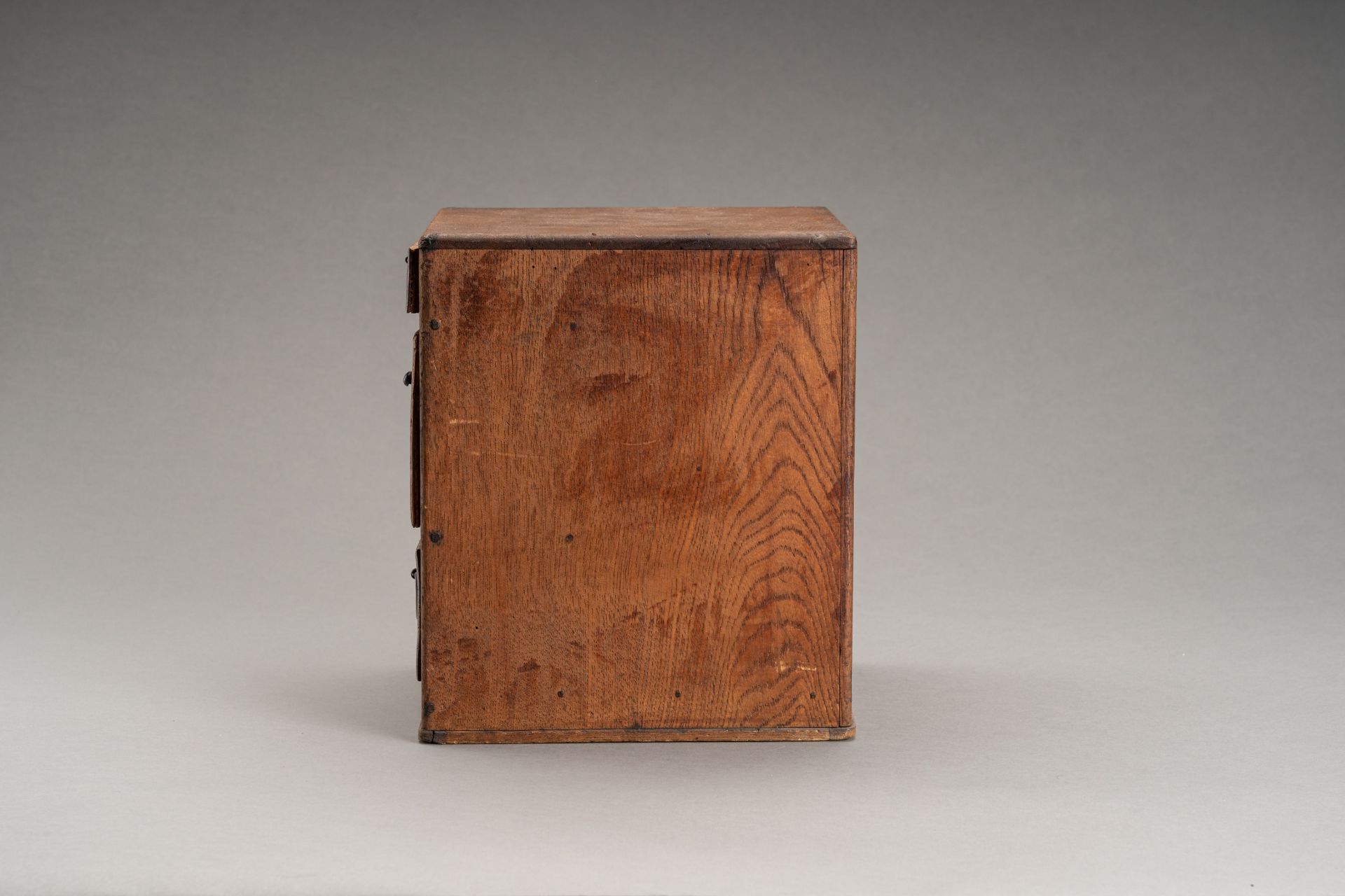 A GROUP OF THREE JAPANESE MINIATURE WOOD CABINETS, MEIJI - Image 18 of 20