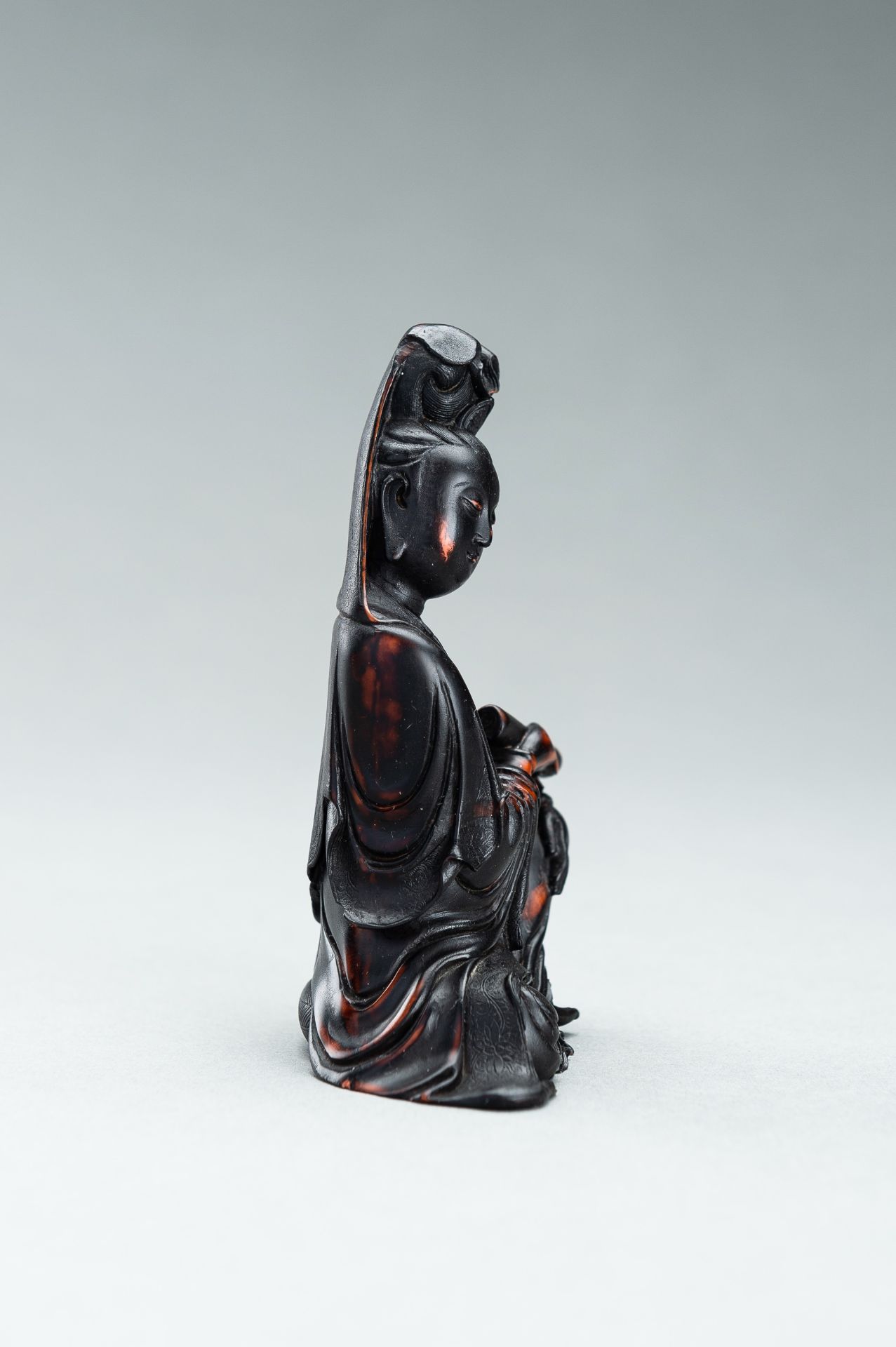 A BUFFALO HORN FIGURE OF GUANYIN - Image 10 of 11