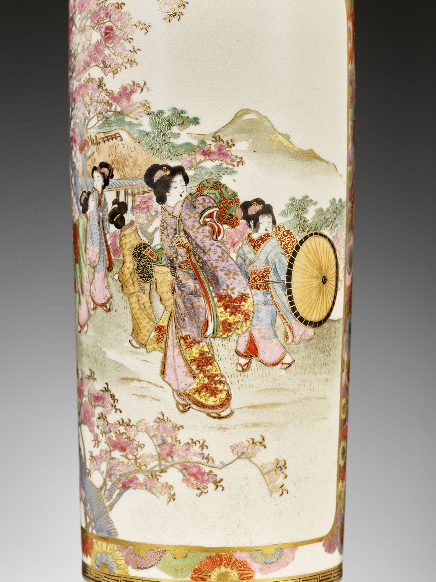 KOZAN: A SATSUMA CERAMIC VASE WITH TEMPLE SCENE - Image 3 of 9