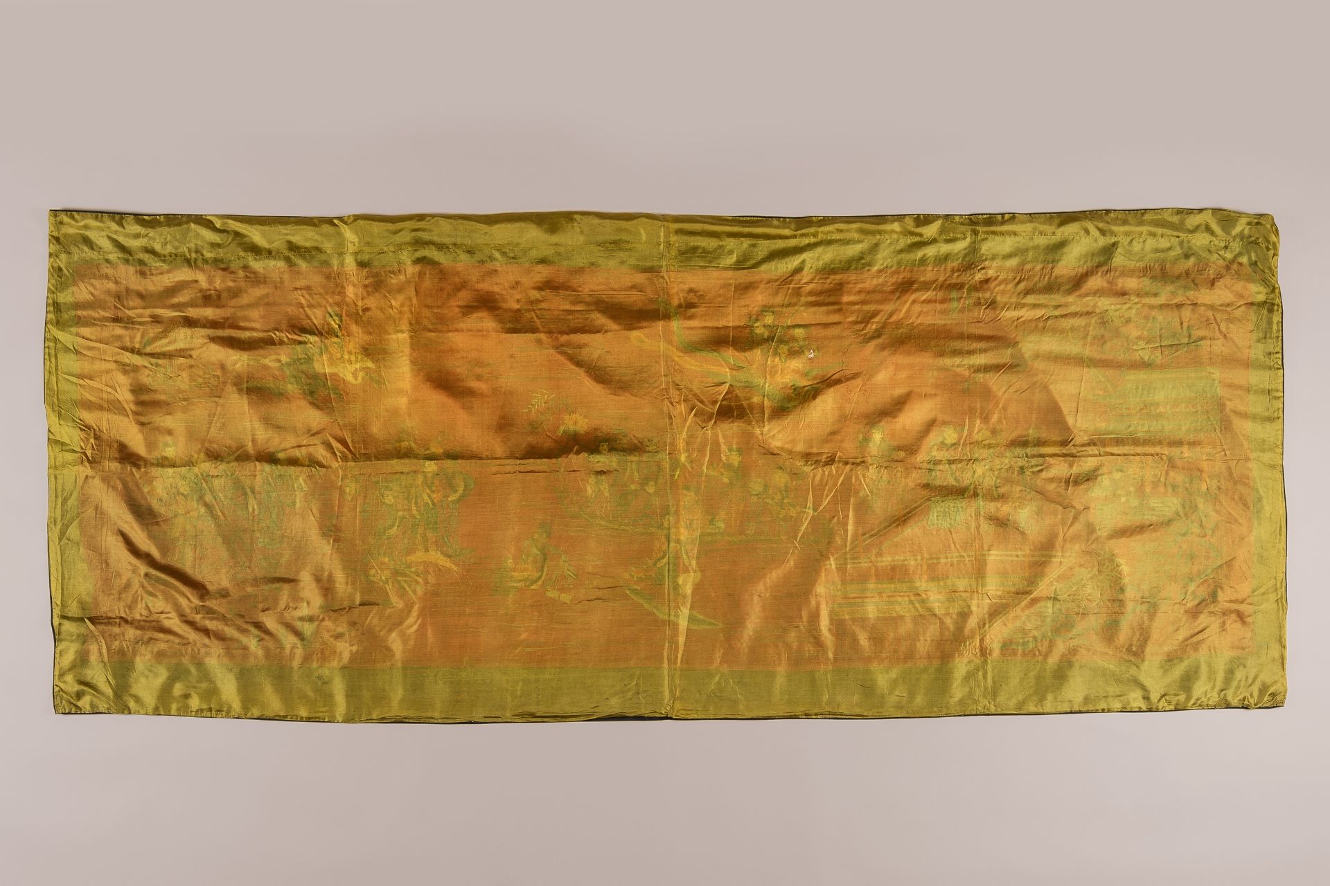 A LARGE EMBROIDERED SILK HANGING, REPUBLIC PERIOD - Bild 14 aus 14