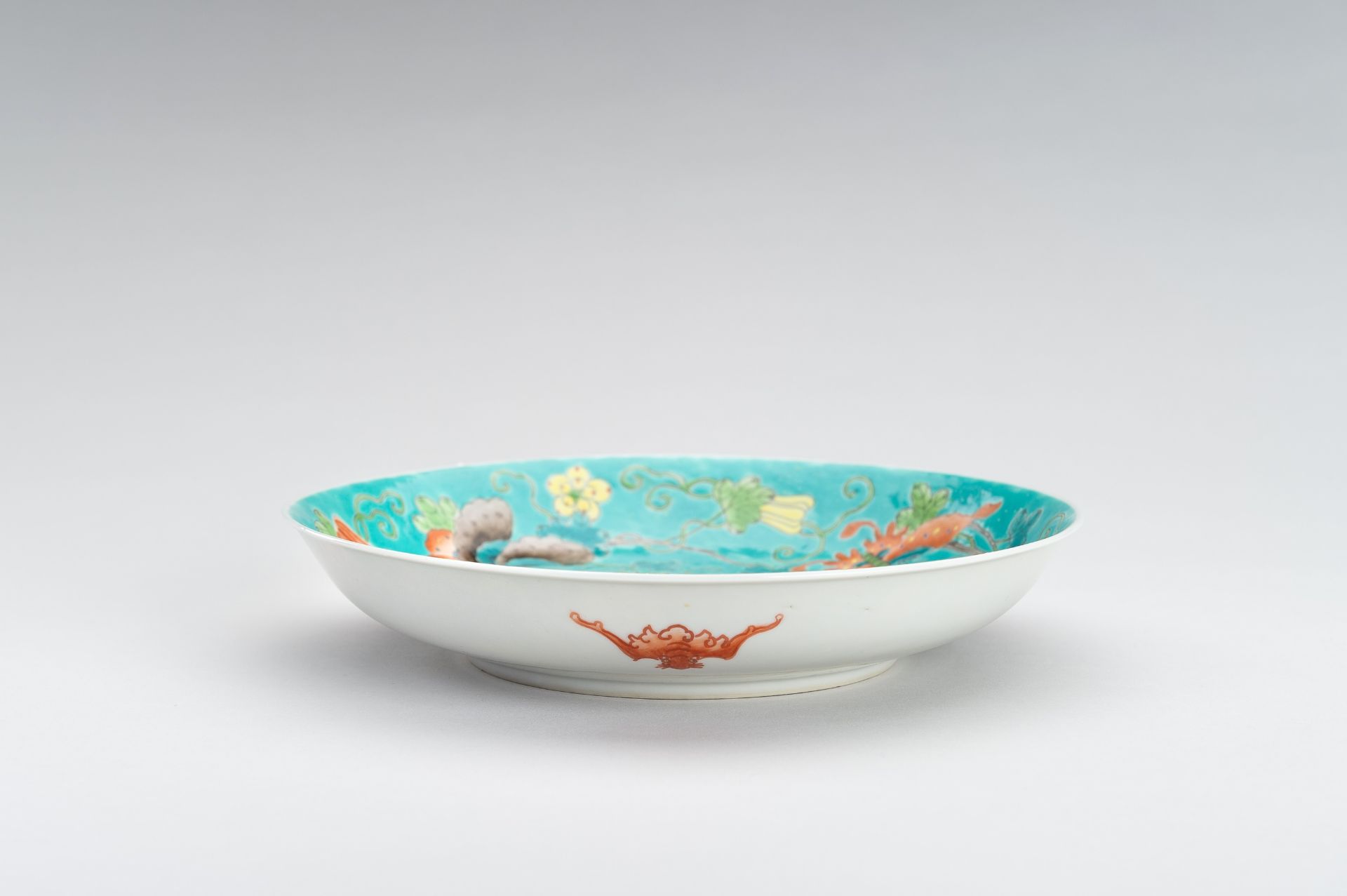 A TURQUOISE GROUND 'BUTTERFLIES' PORCELAIN DISH, GUANGXU MARK AND PERIOD - Image 6 of 9