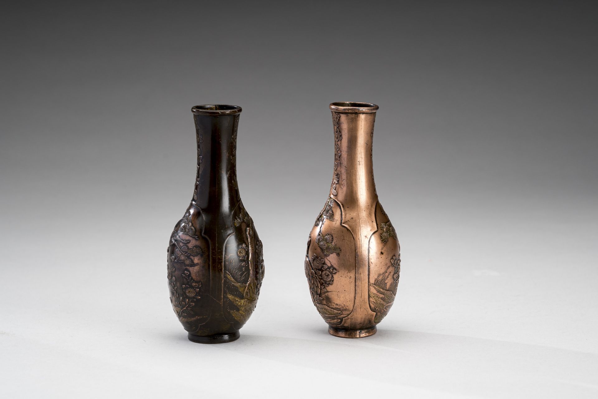 A PAIR OF COPPER VASES WITH CRANES, MEIJI - Image 7 of 9