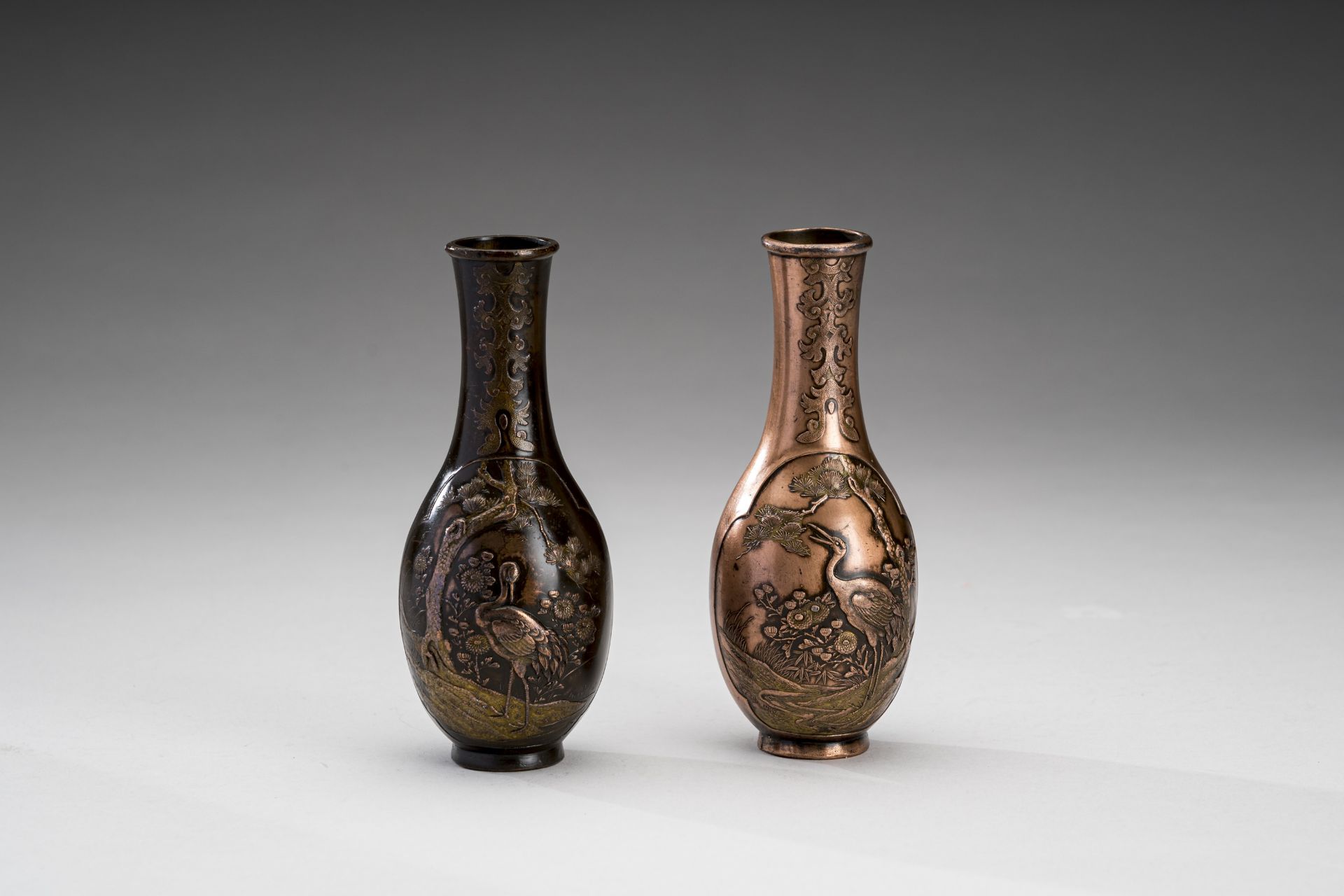 A PAIR OF COPPER VASES WITH CRANES, MEIJI - Image 5 of 9