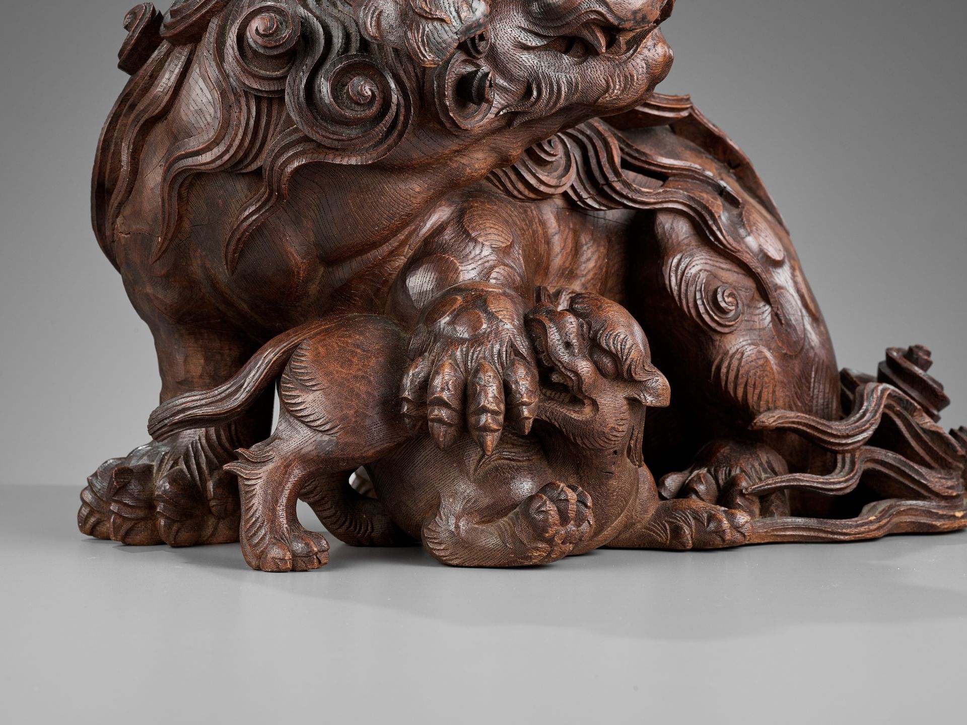 A MASSIVE AND SUPERB WOOD OKIMONO OF A SHISHI AND YOUNG - Image 2 of 10