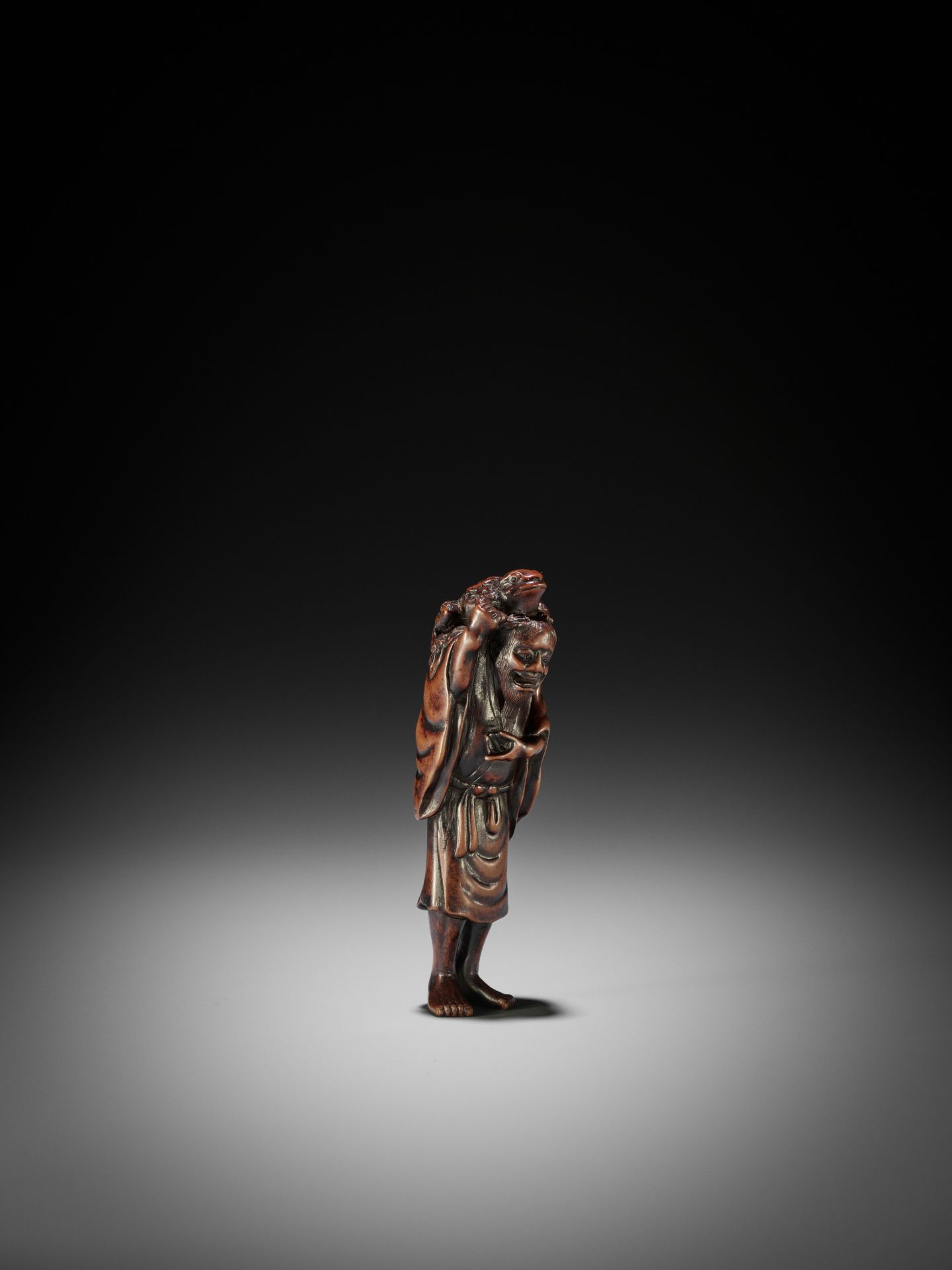 TADATOSHI: A LARGE WOOD NETSUKE OF GAMA SENNIN - Image 11 of 14