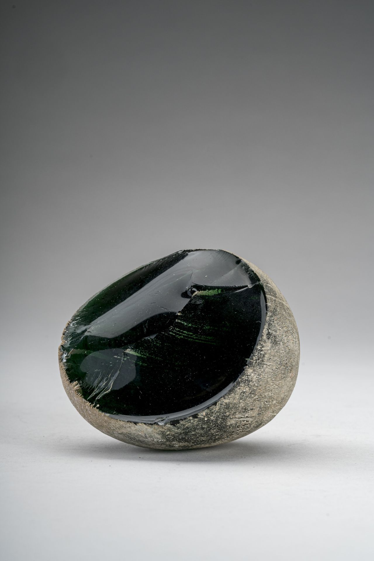 A TRANSLUCENT GREEN GLASS 'COSMIC EGG', HAN DYNASTY - Image 6 of 8