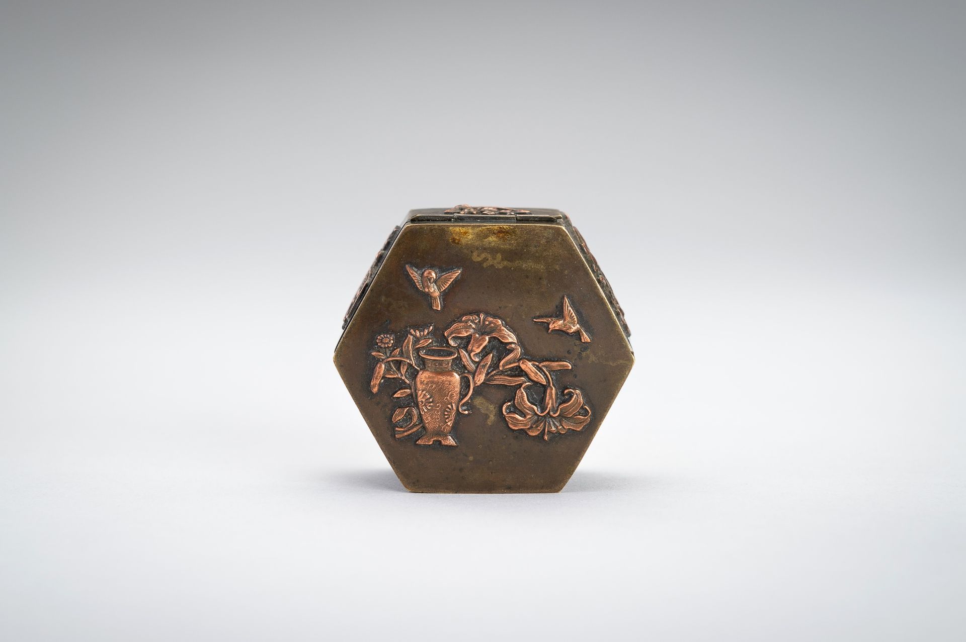 A LOT WITH FIVE SMALL METAL BOXES, MEIJI - Image 2 of 19