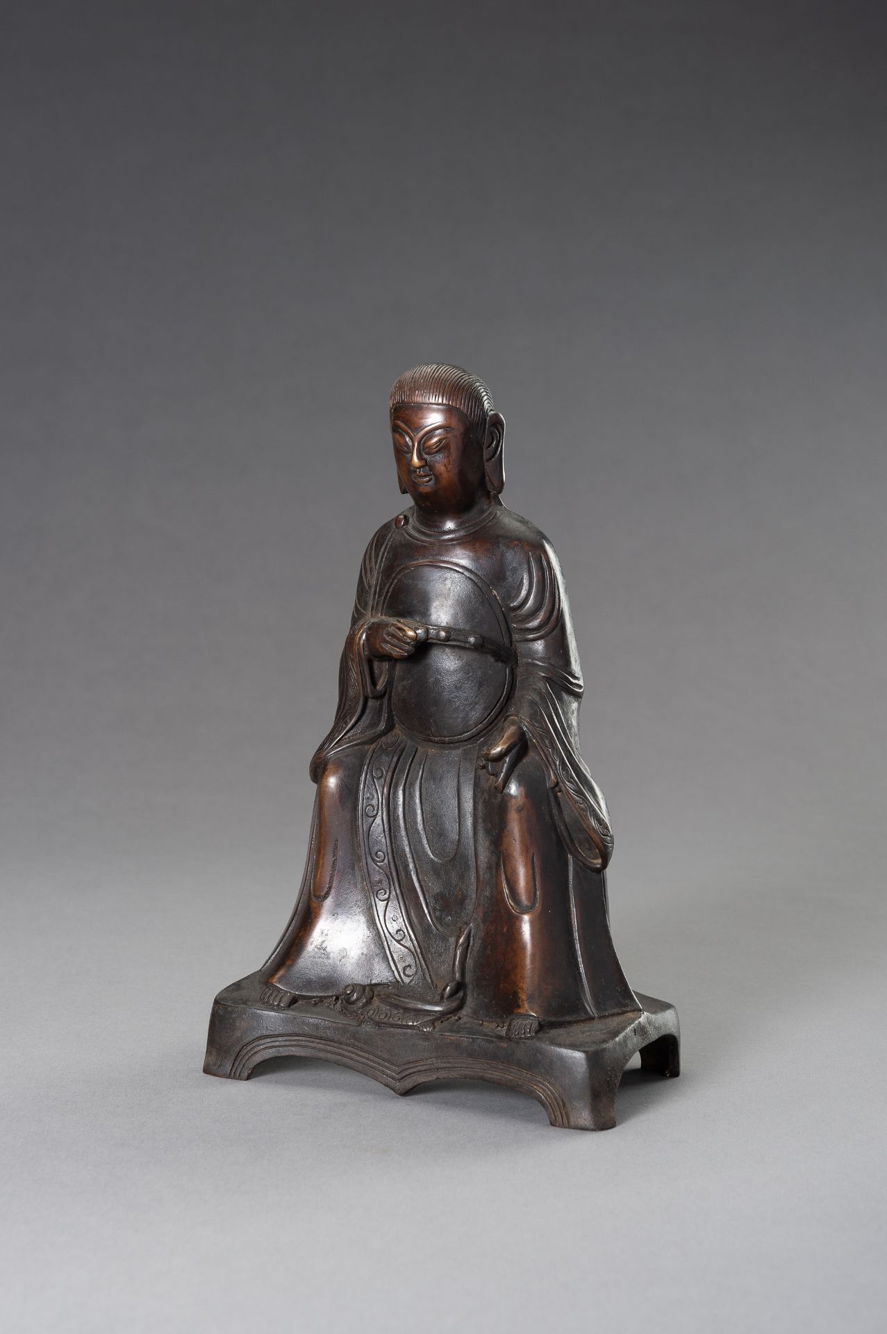 A MING-STYLE BRONZE FIGURE OF ZHENWU - Image 2 of 9