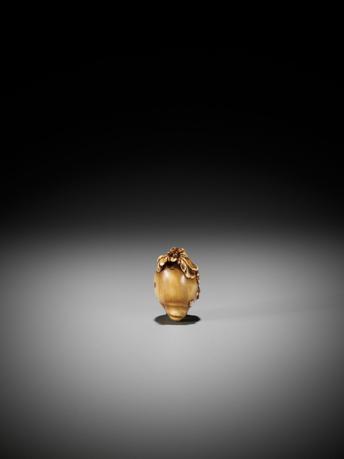 MITSUSADA: A FINE IVORY NETSUKE OF A DAIKON (FORKED RADISH) WITH DAIKOKU - Image 8 of 11